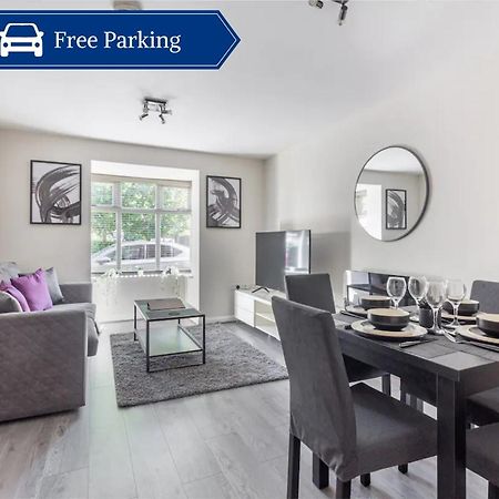 Lovely 2Bed Apt In Redditch, Free Wi-Fi & Parking Buitenkant foto